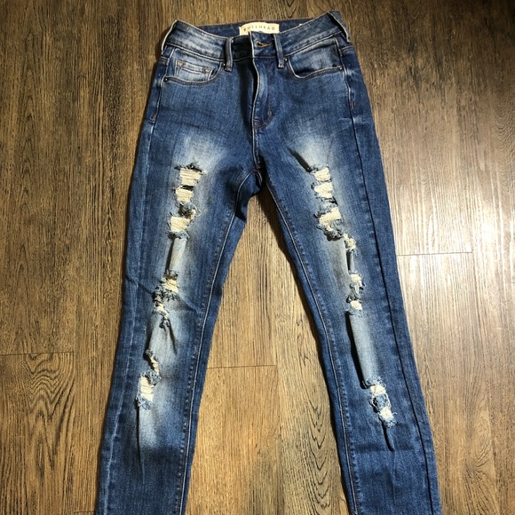 Bullhead Denim - Classic distressed high rise jeans Bullhead Denim - Classic distressed high rise jeans